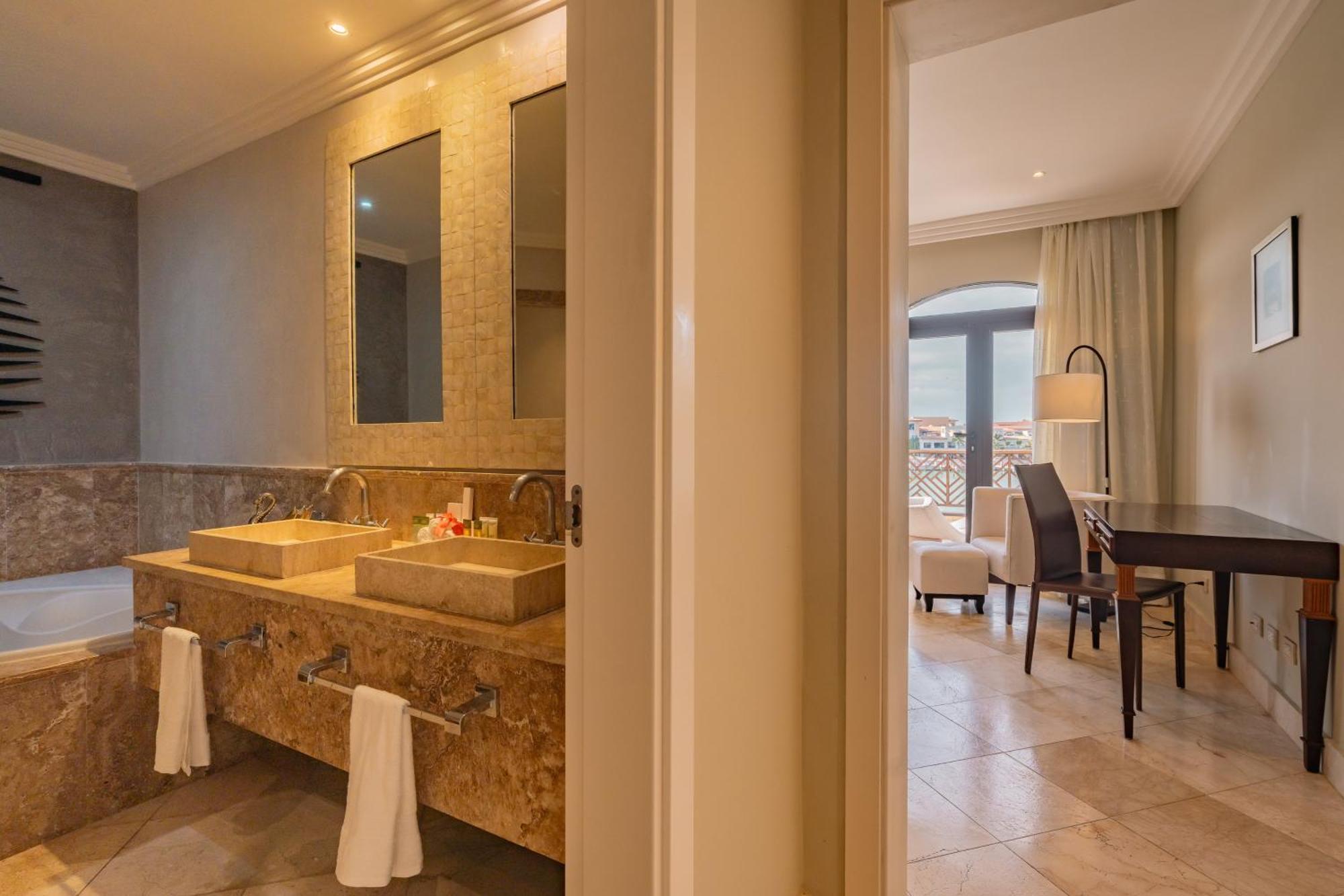 Ancora Cap Cana: Marina Resort&villas Resort Punta Cana